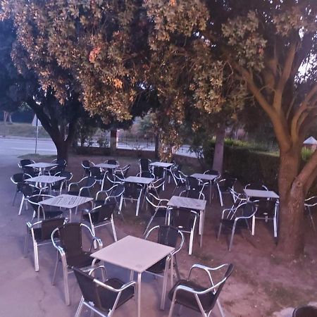 Hostal Linares Villanueva de Argano Exterior photo