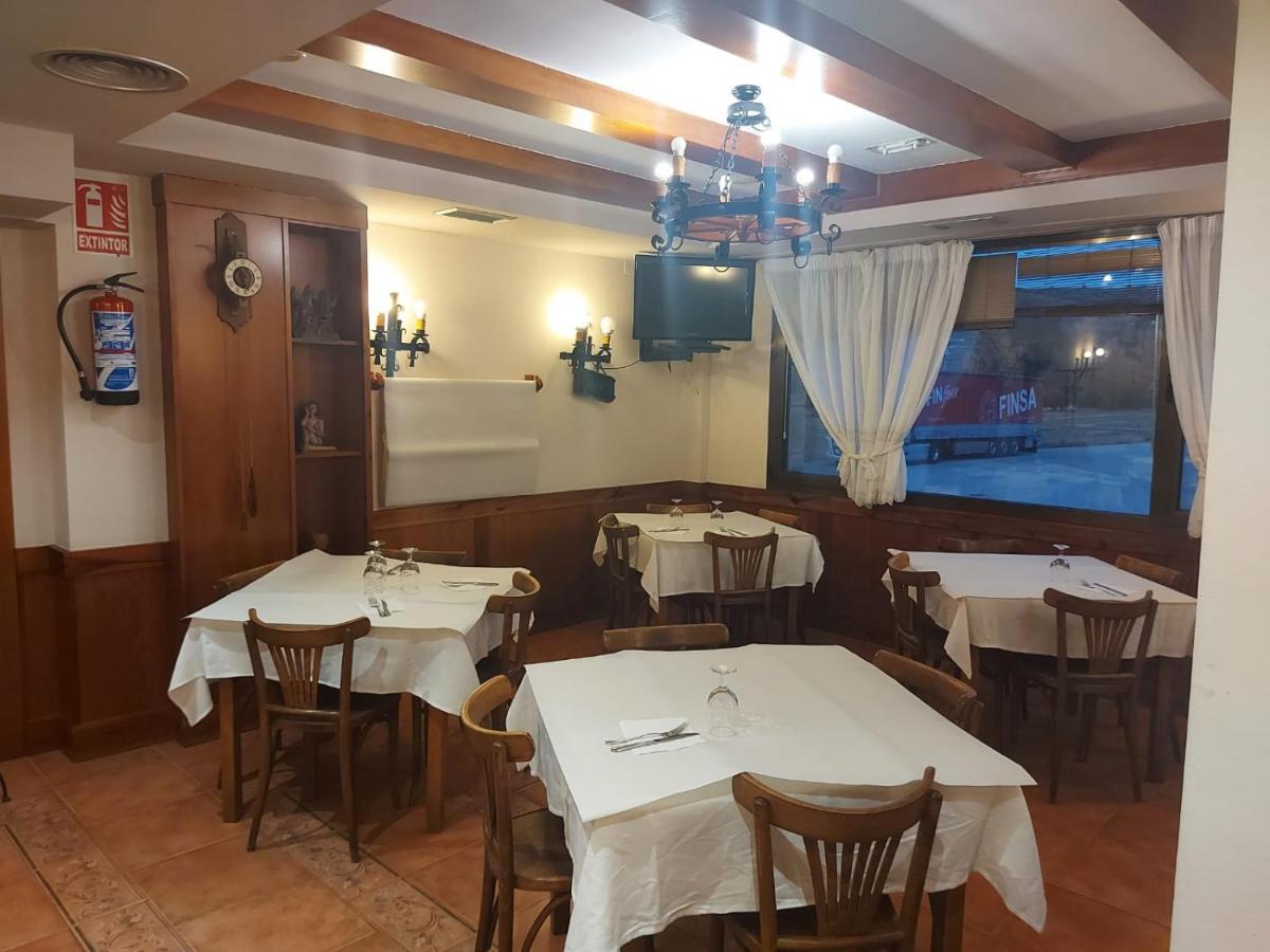 Hostal Linares Villanueva de Argano Exterior photo